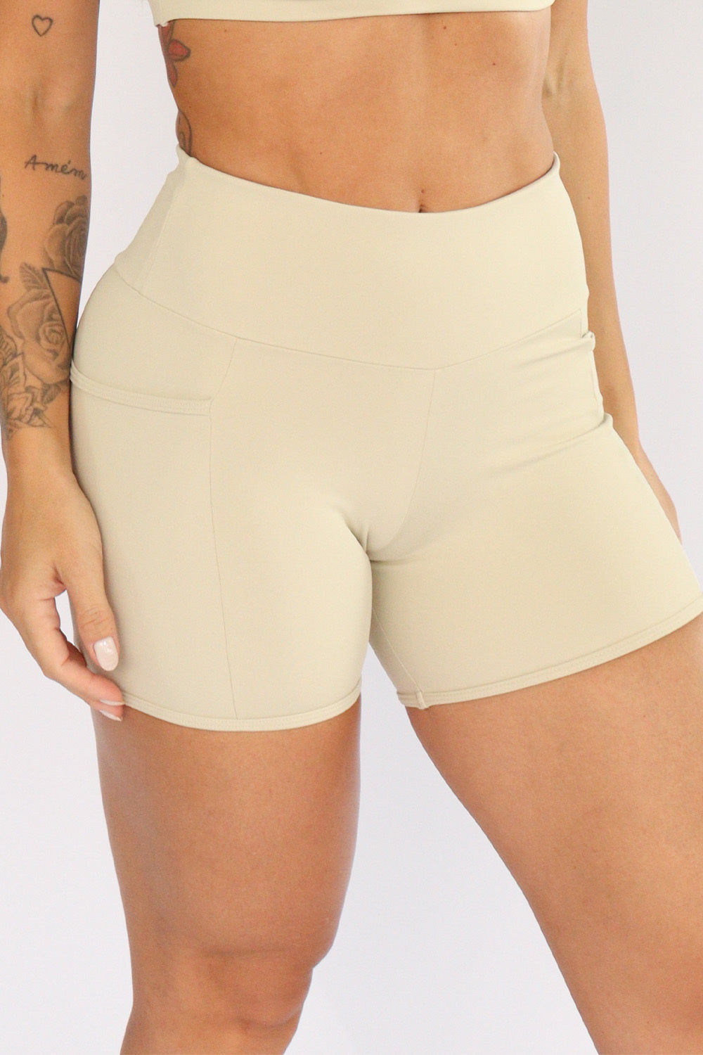 Short Dynamic Supreme